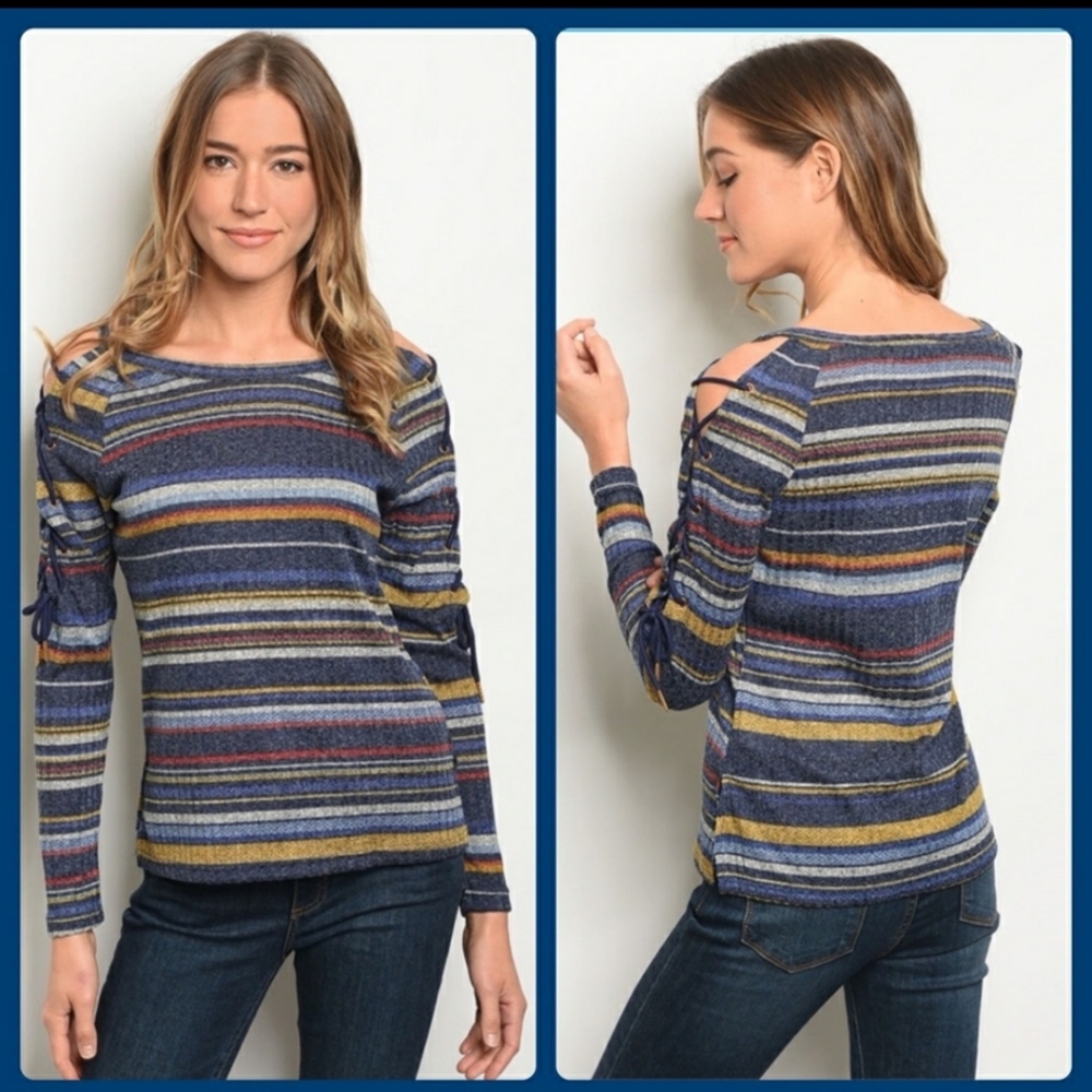 👾 Blue Striped Top